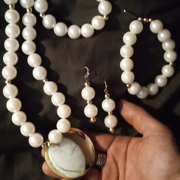 Pearl jewelry full set - Picture 2 of 4